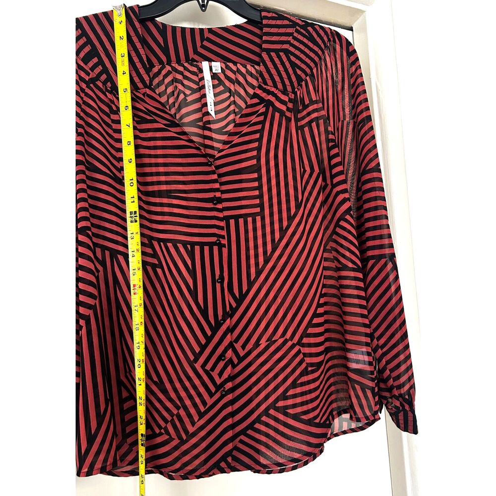 Bellatrix Sheer Button Up VNeck Blouse M Date Night Girls Night Office Geometric - Picture 6 of 7